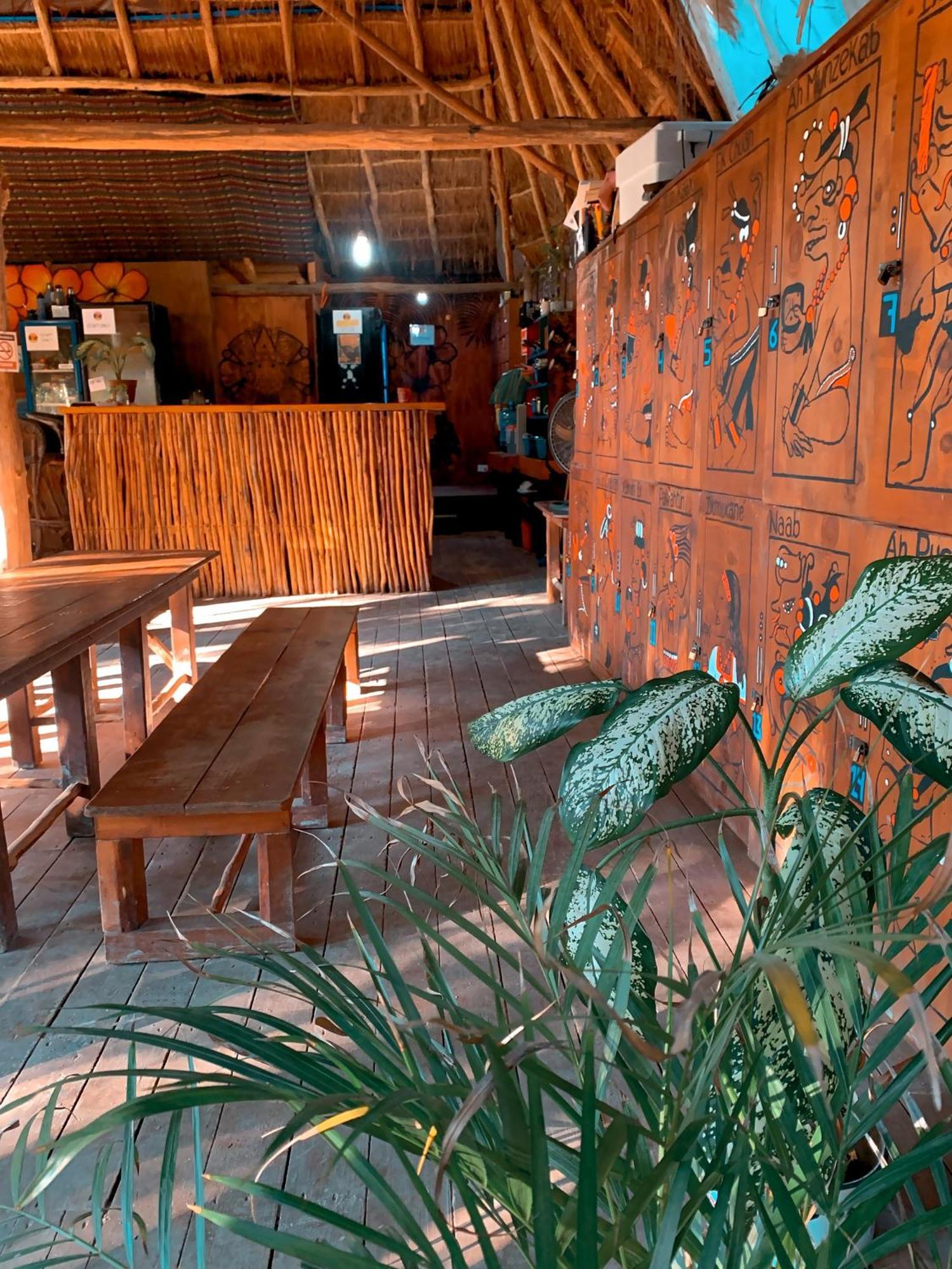 Kin Hostal And Camping Остров Холбокс Экстерьер фото