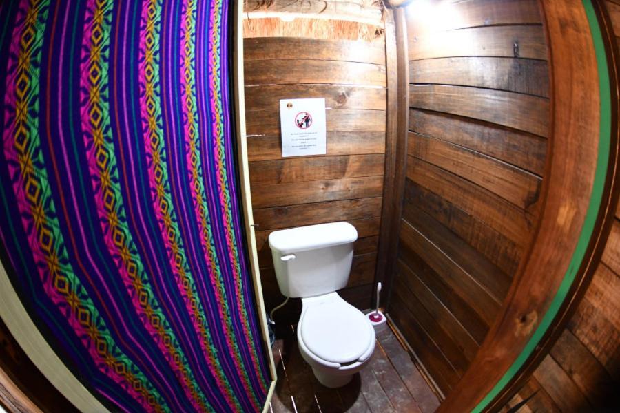 Kin Hostal And Camping Остров Холбокс Экстерьер фото